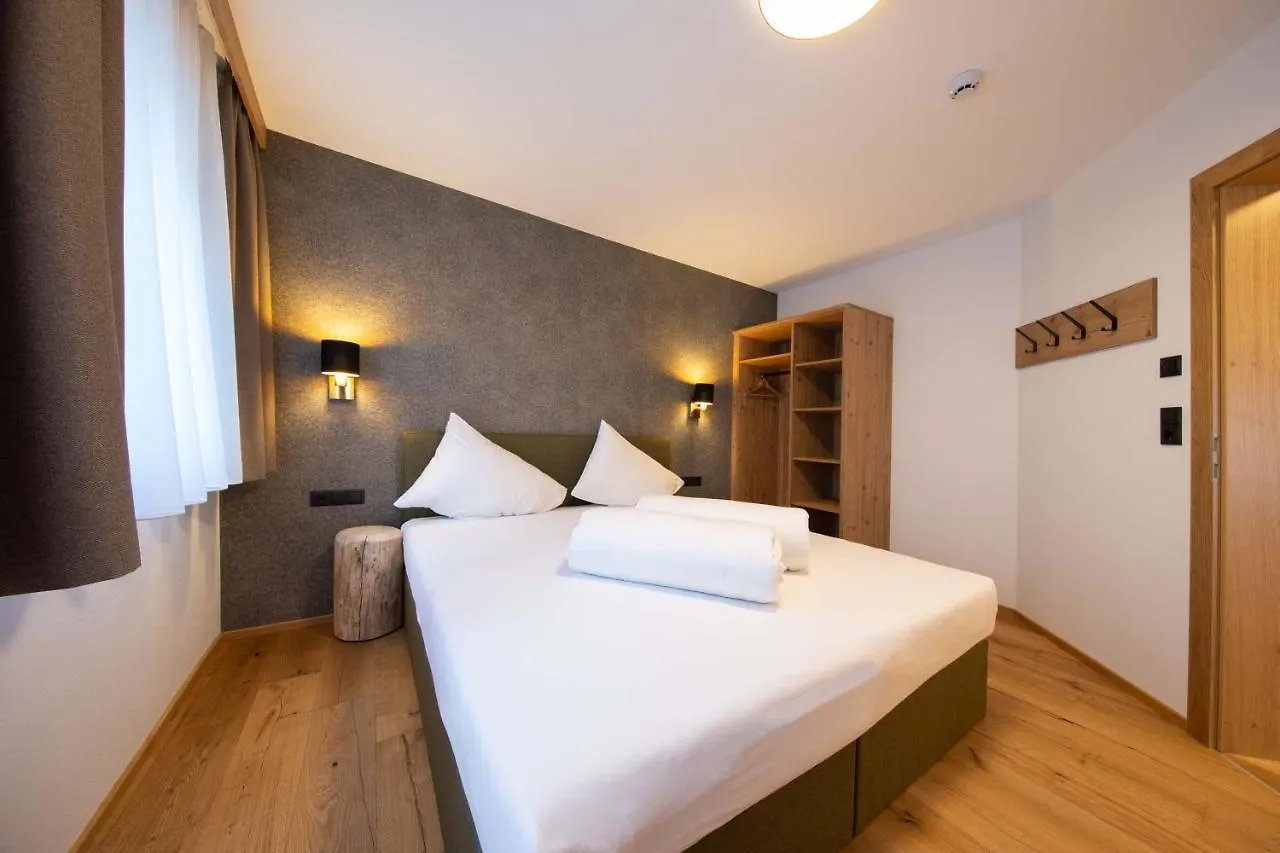 Apartment Ferienwohnung A Casa Granat Sölden Österreich